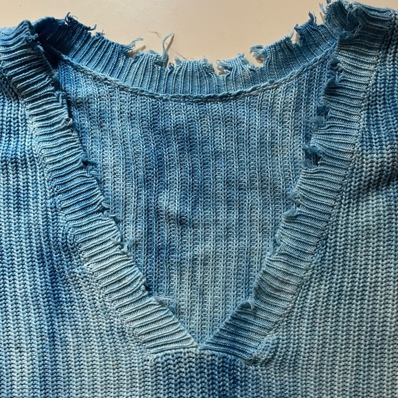 Blue Shark bite top - Picture 1 of 8